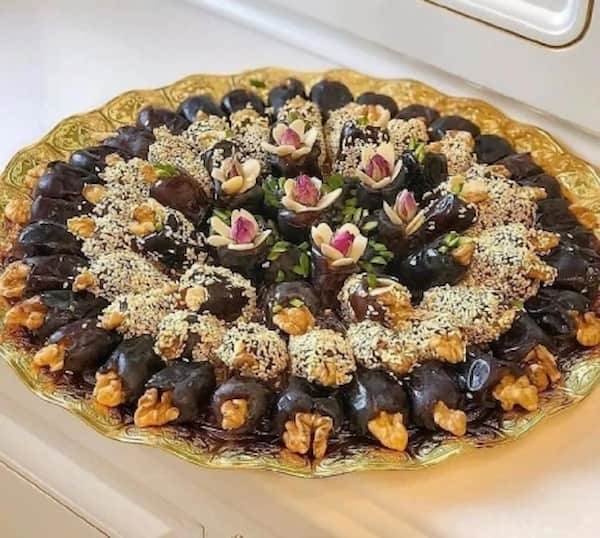 تصویر 3 از قیمت خرید خرما گردویی مجلسی + فروش ویژه